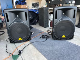 Behringer Eurolive 215