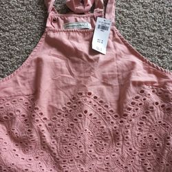 Abercrombie & Fitch eyelet halter top