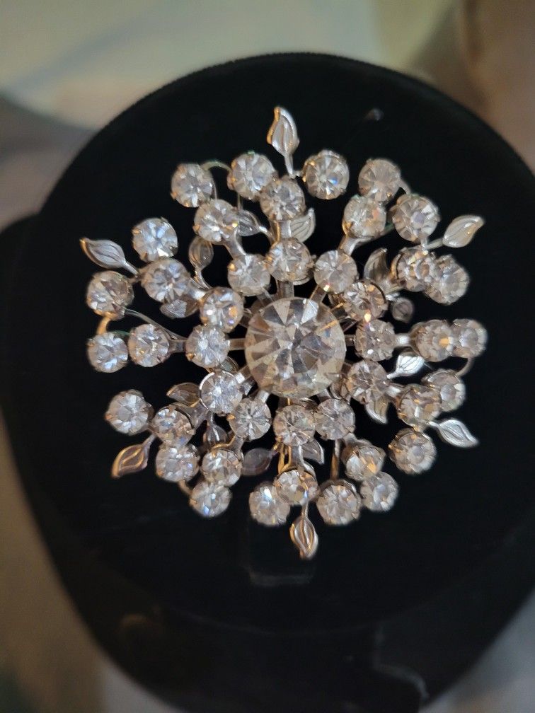 Snowflake Brooch