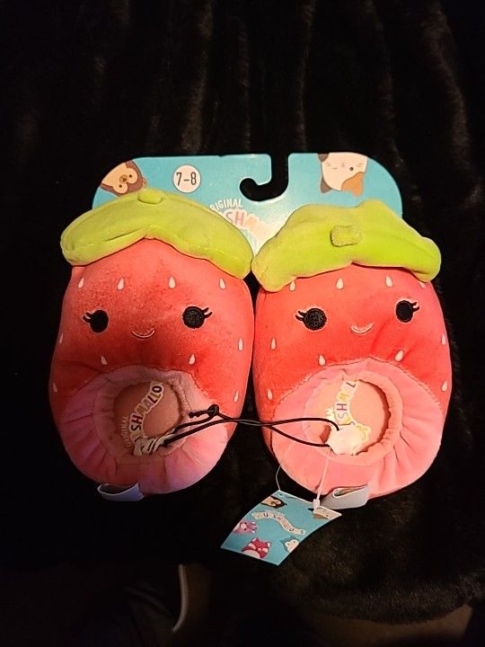 Squishmallow Scarlet The Strawberry Slippers
