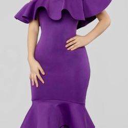 Mermaid fit dresses - size small