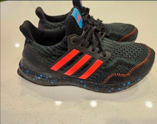Adidas Ultra Boost Kids size 3.5