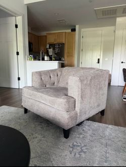 Accent chairs