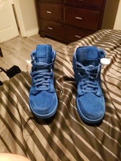 Jordan 1s Blue Suede Shoes