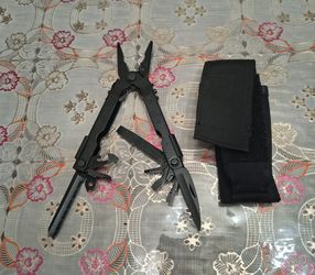 Multi tool pliers set