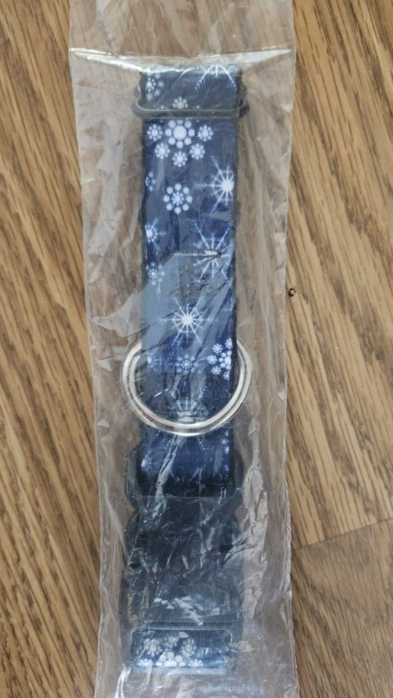 Buckle Down Snowflake Dog Collar