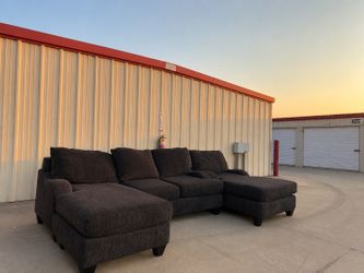 ✨ Oversized Black Double-Chaise Sectional – Big, Cozy & Ready to Go