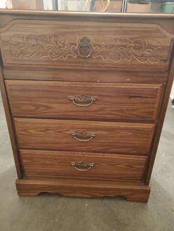 Dresser solid wood 4 Drawers 32W18D40H