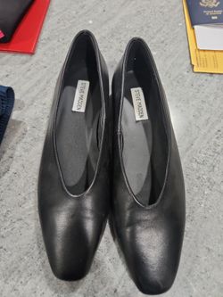 Steve Madden Black flats size 10