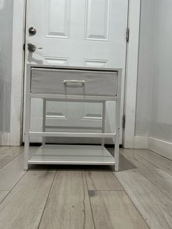 side table nightstand 20 W x 20 L x 22 H