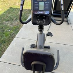 Gold’s gym Bike 