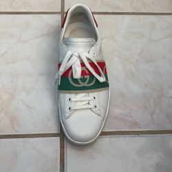 Gucci  Size 9 