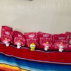 LOOKING 4 TRADE! Burger King x Hello Kitty