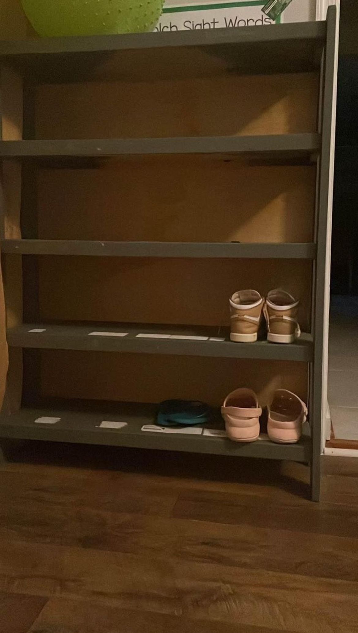 Solid Shelf for Good Storage