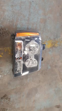 Chevrolet Taho head light