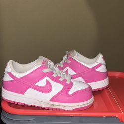Nike, Pink And White . Toddler Girls / 8C 