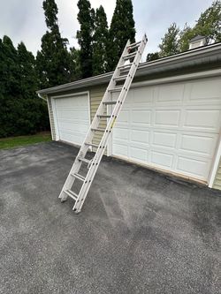 Aluminum Extension Ladder (24’)-(225lbs)