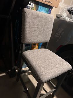 Tall island chair