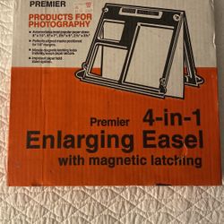 Premier 4 In 1 Enlarging Easel with magnetic latching