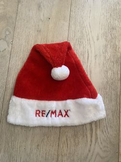 REMAX Santa Hat