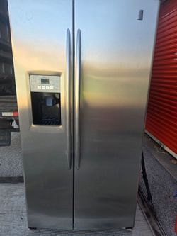 GE Stainless Steel Side-by-Side Refrigerator