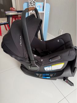 Nuna infant car seat