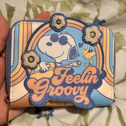 lounge Fly Peanuts snoopy wallet 