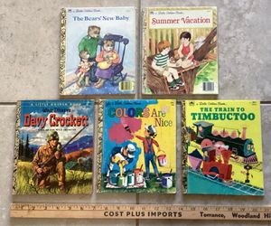 LITTLE GOLDEN BOOKS LOT OF 5   DAVY CROCKET TIMBUCTOO      ASKING $10 ALL TOGETHER