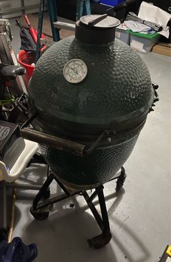 Large Big Green Egg Outdoor Cooker/Grill/Smoker/Oven