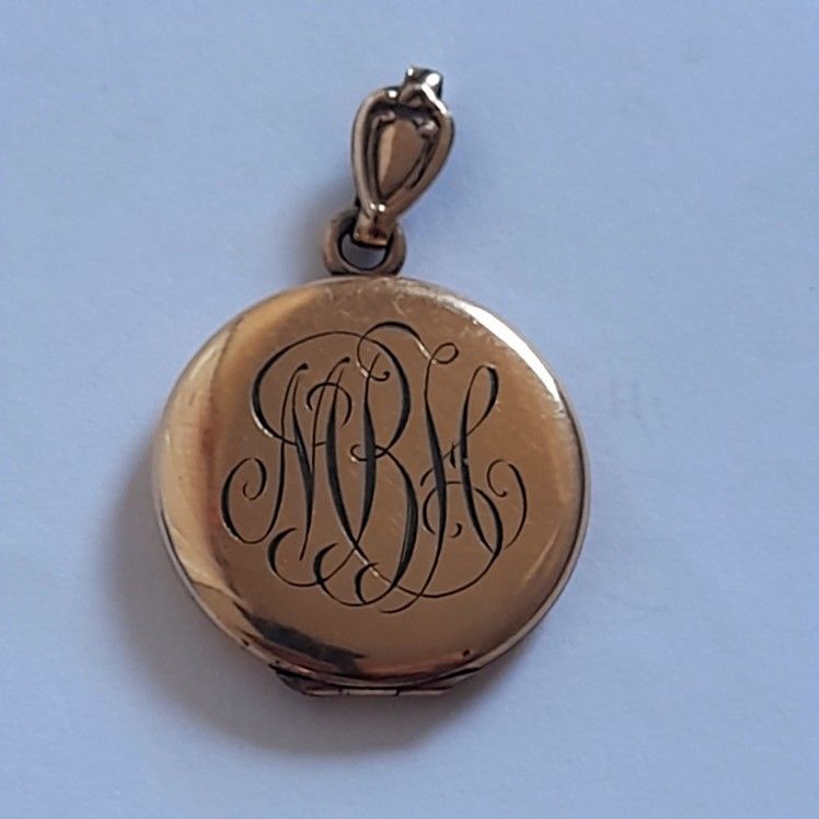 Vintage Antique Locket Quarter Size