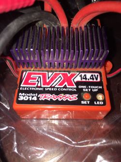 Traxxas. EVX 14.4v speed with 2 Titan motor 1/10 monster truck