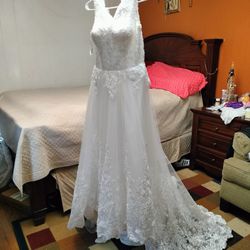 Vestido De Novia Color Ivore Size L.