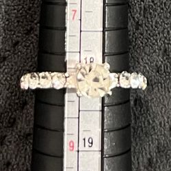 Women’s silver plated ring