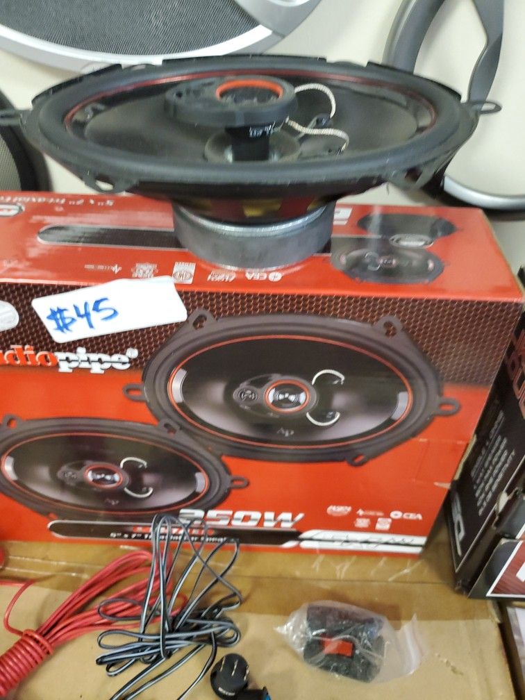 BRAND NEW AUDIOPIPE 5X7 SAME AS 6X8