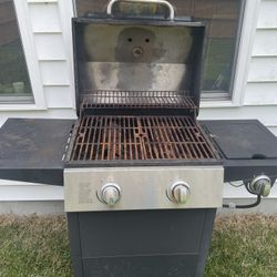 Dyna-Glo Propane Grill + Propane Tank