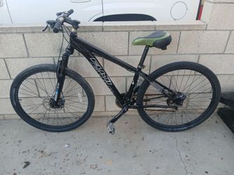 Men's 26" Aluminum fuji code 1 Mountain Bike