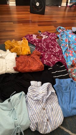 Women’s Size Extra Large SummerClothing Bundle (22 ítems)