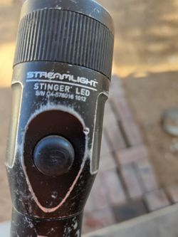 Stinger led flashlight