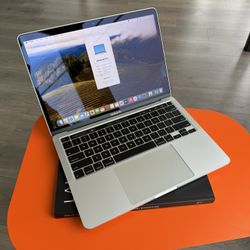 2020 13” MacBook Pro 16GB Ram 1TB SSD! 90 day warranty! We offer financing!