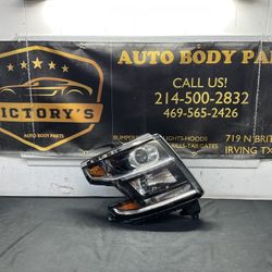 CHEVY TAHOE 2015-2020 RH HEADLIGHT OEM HID