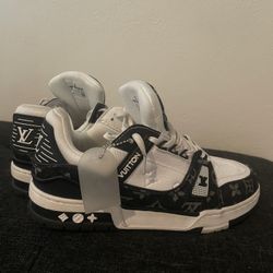 Louis Vuitton LV trainer black and white