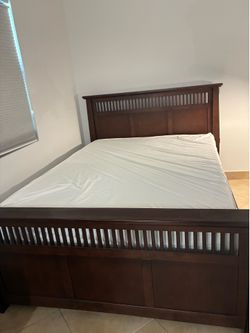 Queen  bed for sale $100 OBO