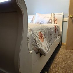 Queen Sized Bed Frame Sleigh Wooden All Pieces Are There