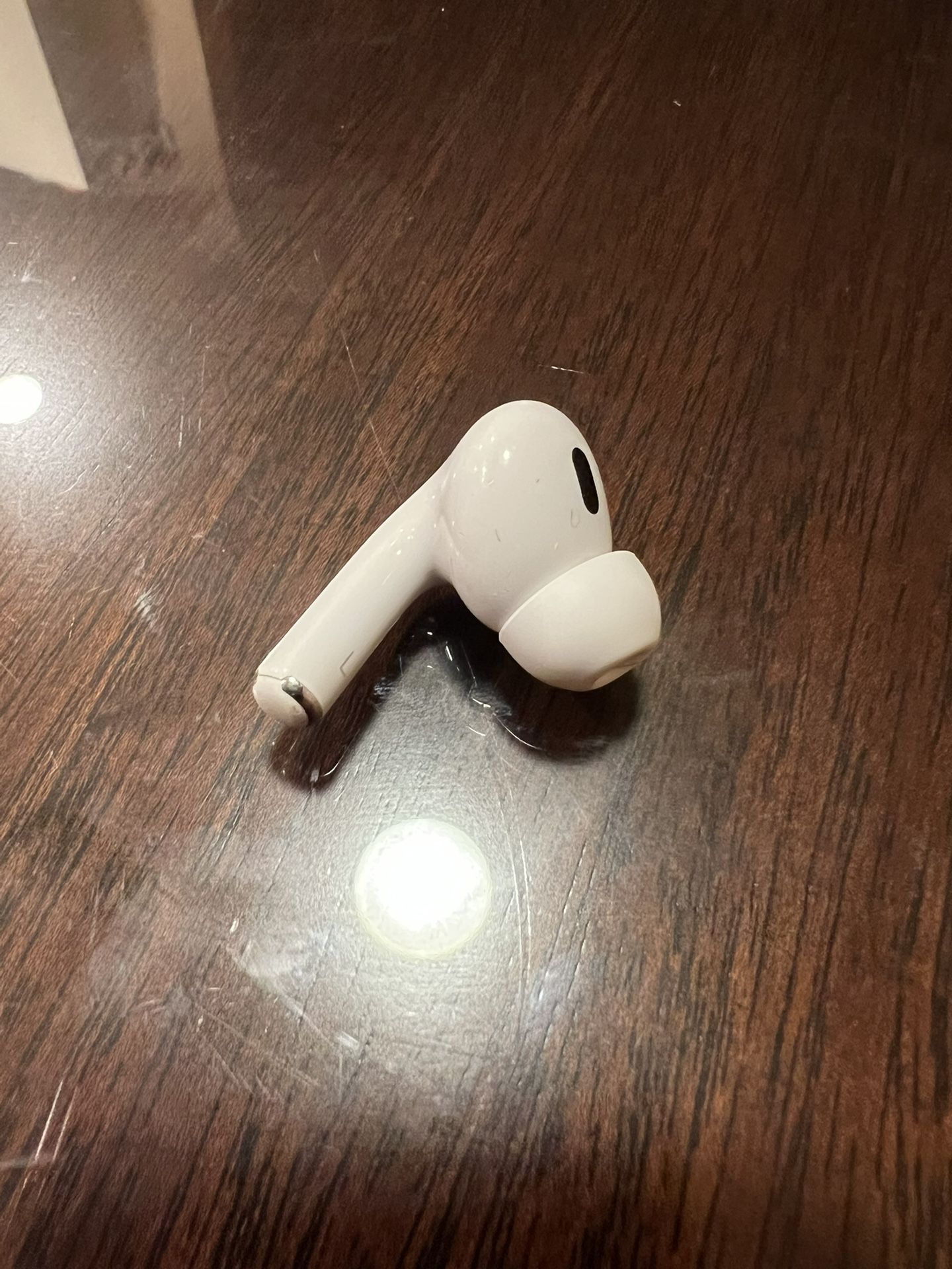 Apple AirPods Pro 2nd Gen Earbud (Left Ear Only) A2699