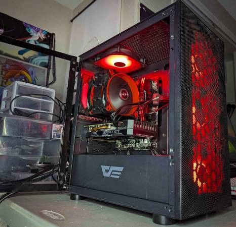 Gaming PC: GTX 1660 XS, i7-7700, 16GB RAM, 1TB NVME SSD