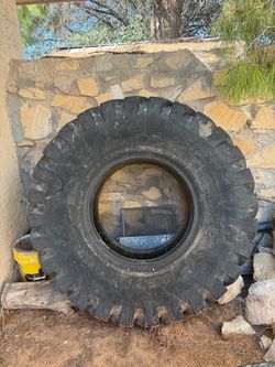 Tire/ Llanta de tractor