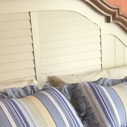 King Platform Bed / split box Springs included  free /225.00 /Must  Pick Up 