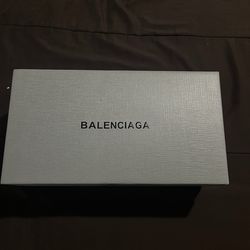 Balenci slides size 12