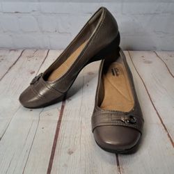 Women s Shoes Clarks Sz 7.5 for Sale in Hemet CA OfferUp
