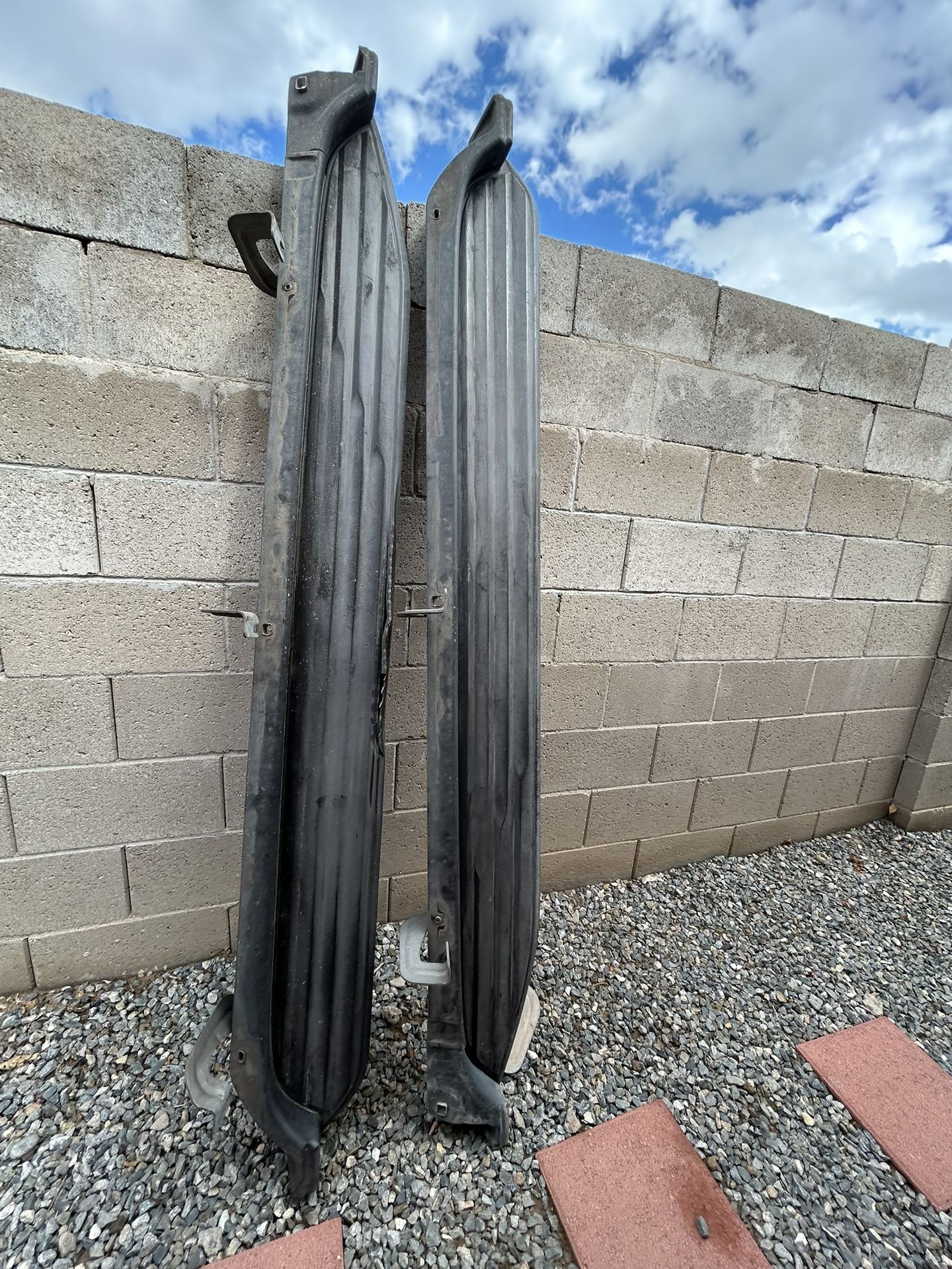 GM Running Board/ Side Steps Tahoe 2015-2021